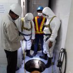 ทำงานในที่อับอากาศ อาทิ ภายในถังบรรจุก๊าซขนาดใหญ่ หรือ ในระบบระบายน้ำทิ้ง